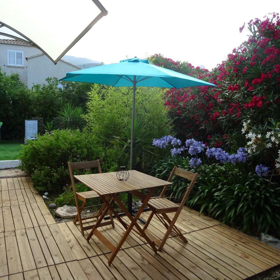 2 Pieces Independant Avec Son Jardinet Prive Hotel Борго Екстериор снимка